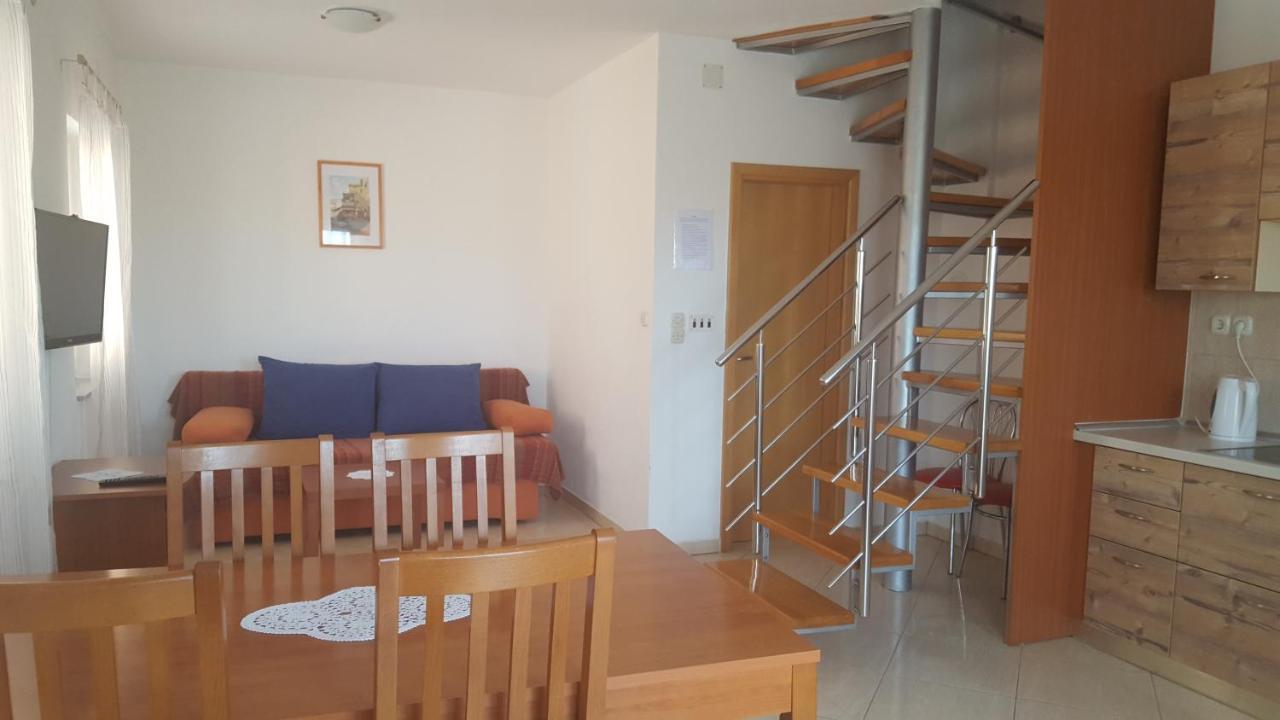Apartments Iva Povljana Eksteriør billede