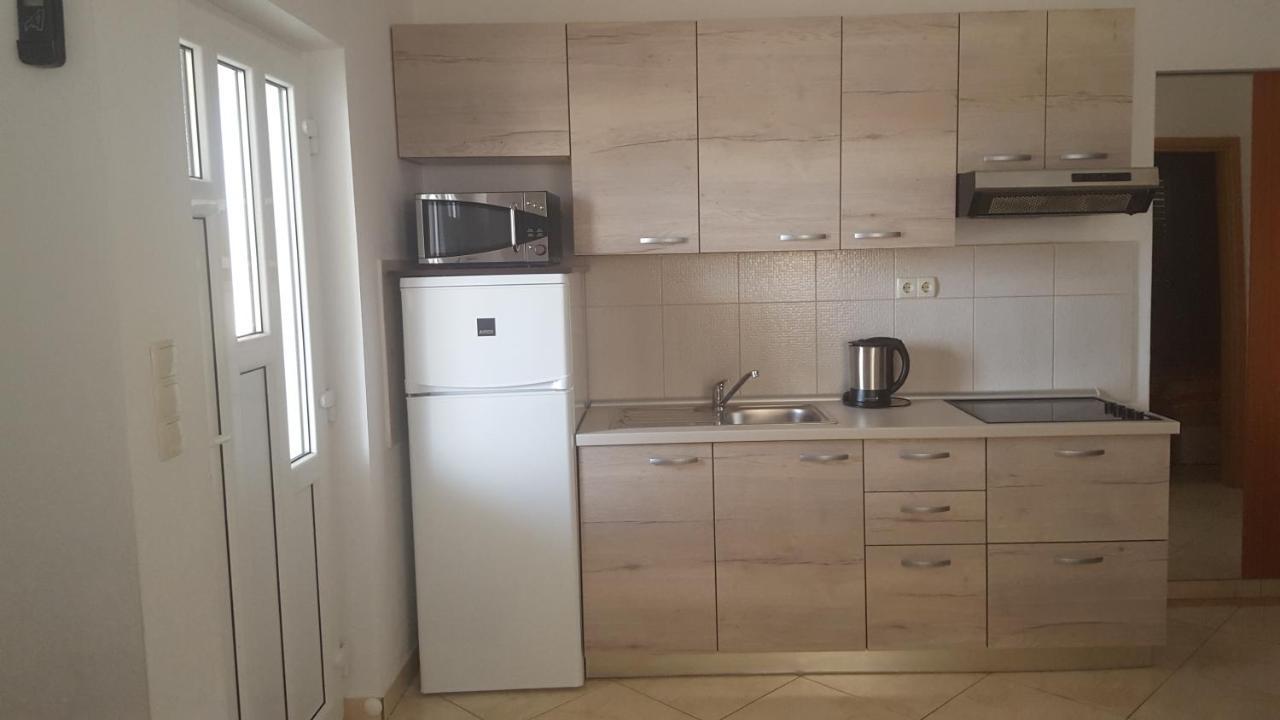 Apartments Iva Povljana Eksteriør billede